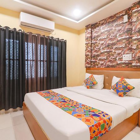 Fabhotel Swarn Banquet Kakarmatha Екстер'єр фото