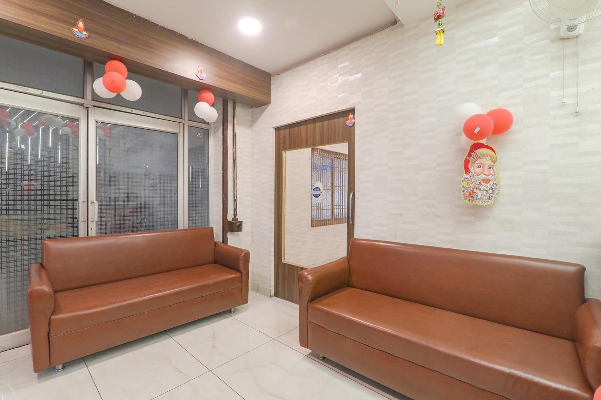 Fabhotel Swarn Banquet Kakarmatha Екстер'єр фото