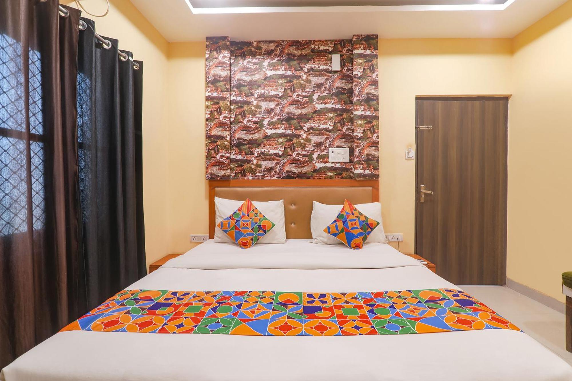 Fabhotel Swarn Banquet Kakarmatha Екстер'єр фото